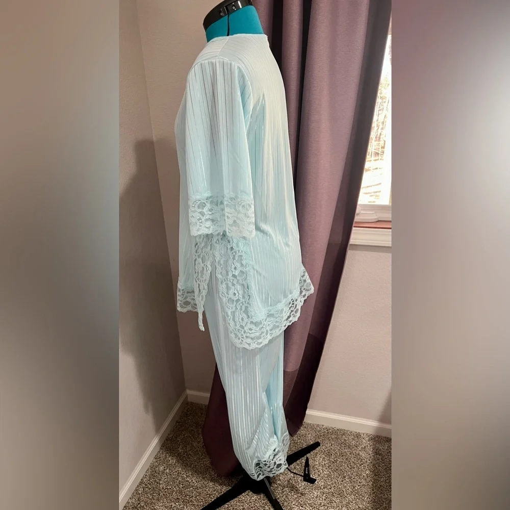 ⭐️ Vintage Scentimental Nights Light Blue Lace Chemise Lounge‎ Set Est Size L.